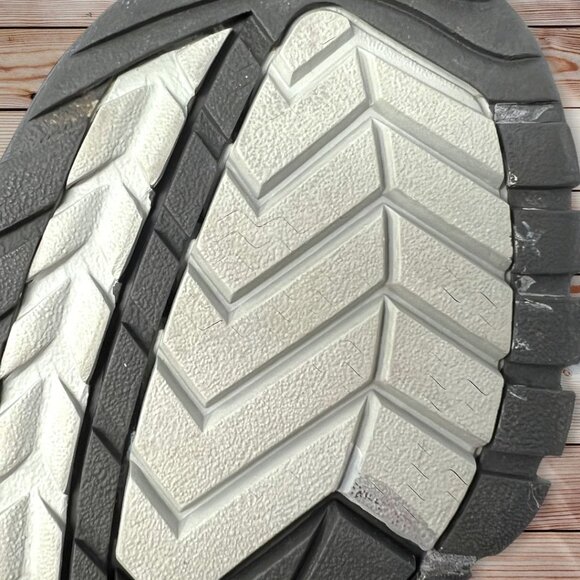 Keen Sandals Red/Black Size 5 - Picture 8 of 9